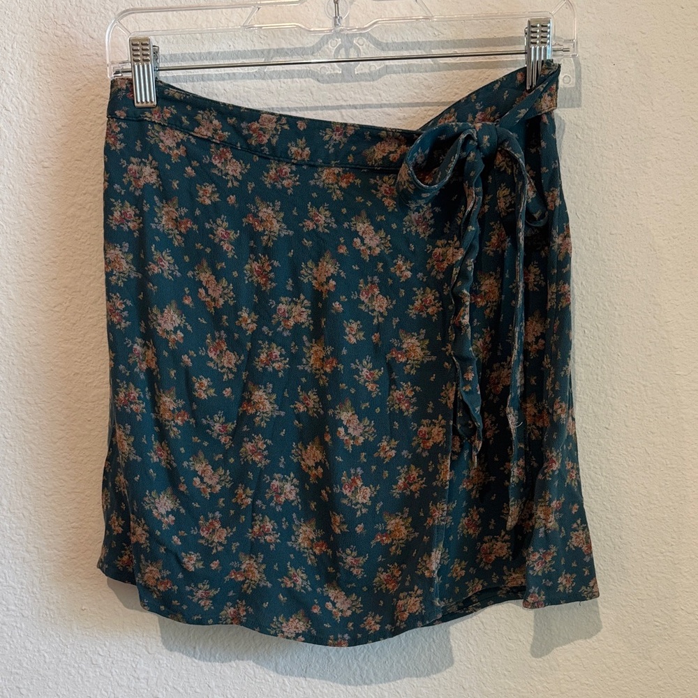 American Eagle Floral Mini Skirt in Teal and Pink